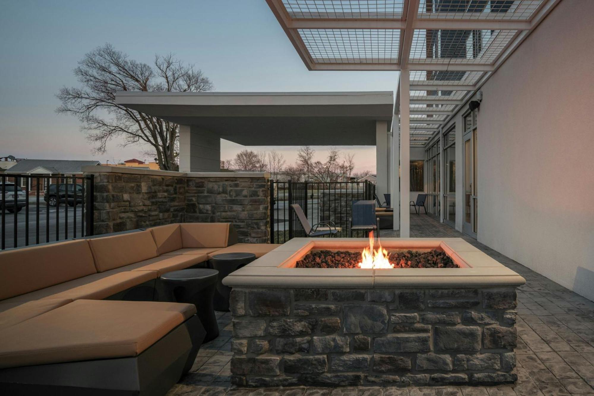 Springhill Suites By Marriott Lexington Frankfort Exterior foto